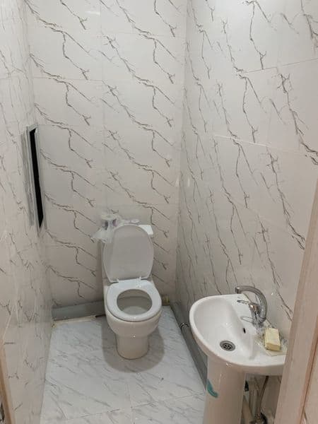 Кравати,кухонная гарнитура,шкафы имеется.<br />
Яшнабадском  — фото 4