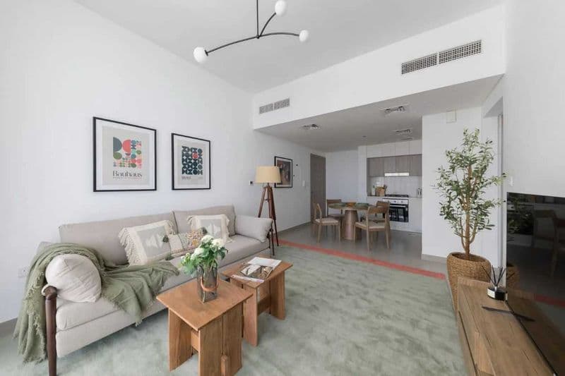 2 комнатную квартиру на 5 этаже,<br />
В квартире есть все н