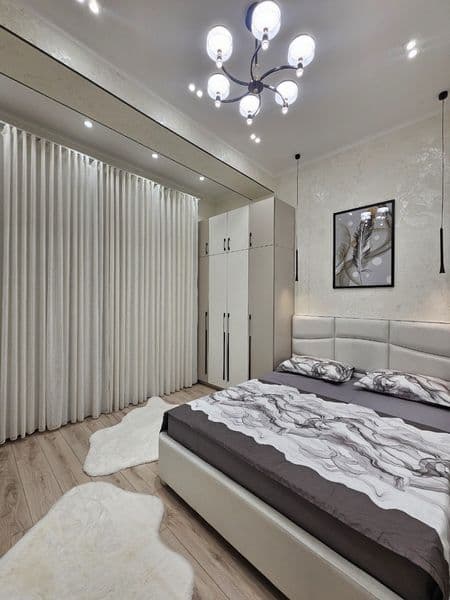 Chilonzor Mirzo Ulugʻbek metro <br />
Navastroyka <br />
2 x