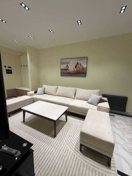 Сдаётся уютная и современная 2-комнатная квартира площадью 6