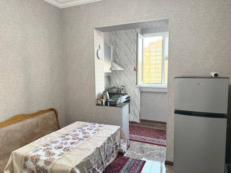 Отличное расположение дома - всё рядом - много магазинов, Це — фото 5