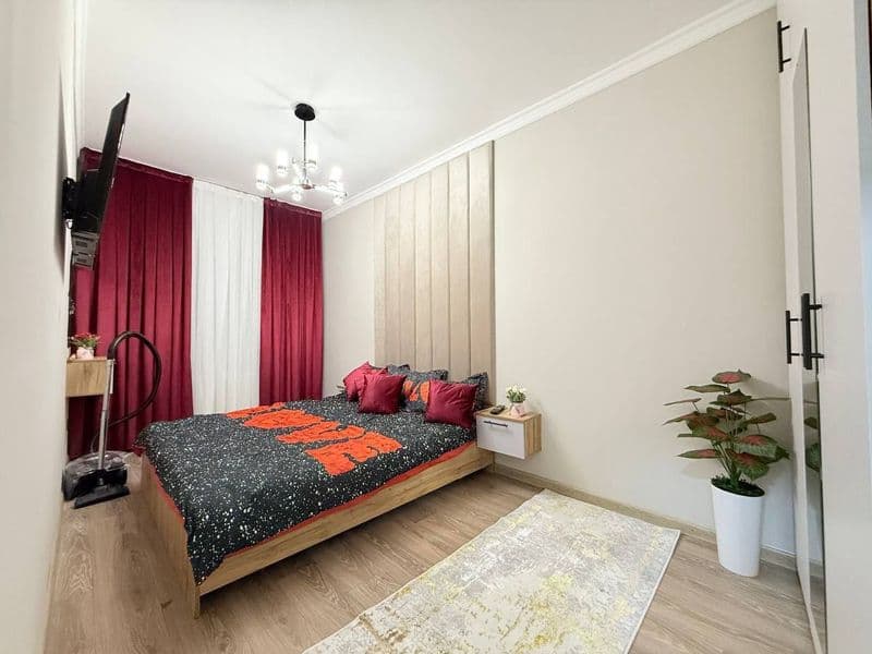 2хона 1 етажда 4 етажли дом <br />
Евро ремонт. Якинда ремон