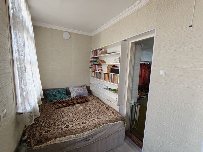 С задней стороны Ипак Йули Банка, очень удобная локация Метр — фото 3