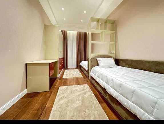 Уникальное предложение аренды в самом центре города<br />
<b — фото 3