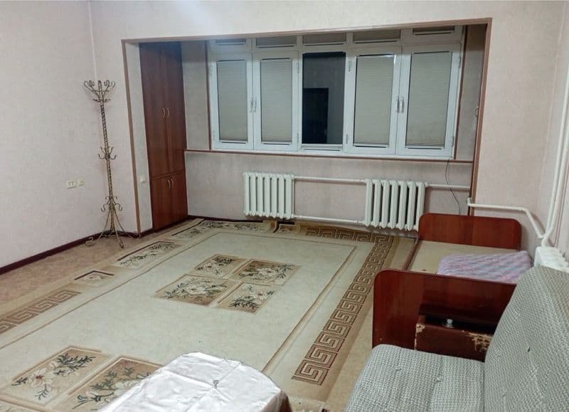 В Алмазарском районе, Кара Камыш 2/4, напротив Корзинки (Фер