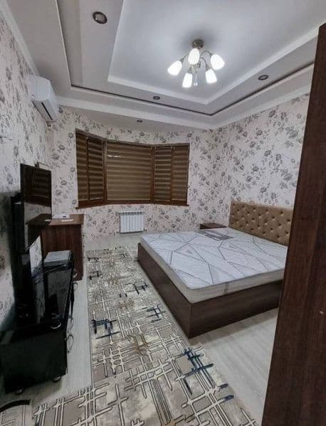 Отличное расположение дома - всё рядом - много магазинов, Це — фото 2