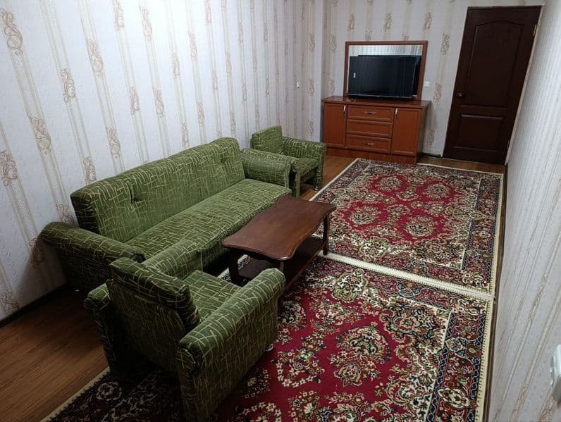 Сдается 1 комнатная квартира переделанная в 2-х комнатную, п