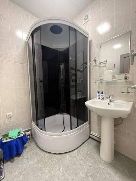 Сдам. Кв-1ком-2-4 <br />
Балкон 1,5 ×3.<br />
Квартира с рем