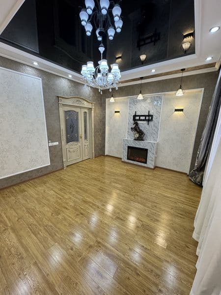 Yashash uchun hamma sharoyt qlib beriladi hmma meblari qoyib