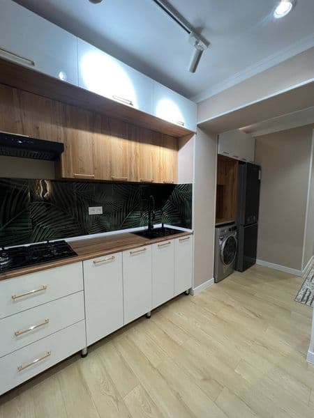 Аренда долгосрочная. <br />
Метро Хамза <br />
2/4/5.<br />
