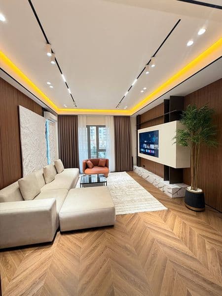 Аренда <br />
2 комнатная квартира <br />
60 квадратных метр