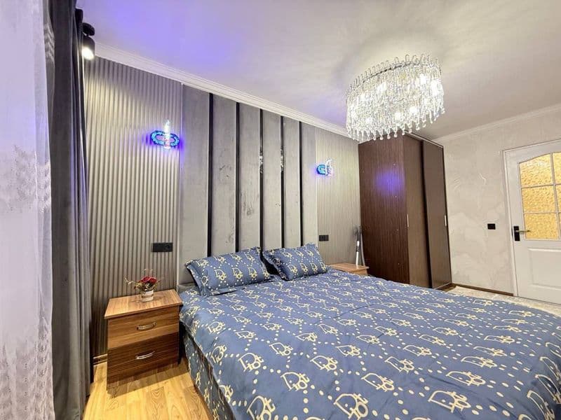 Чиланзар 9 квартал<br />
Ориентир Райхон <br />
Комнат 2*3<b