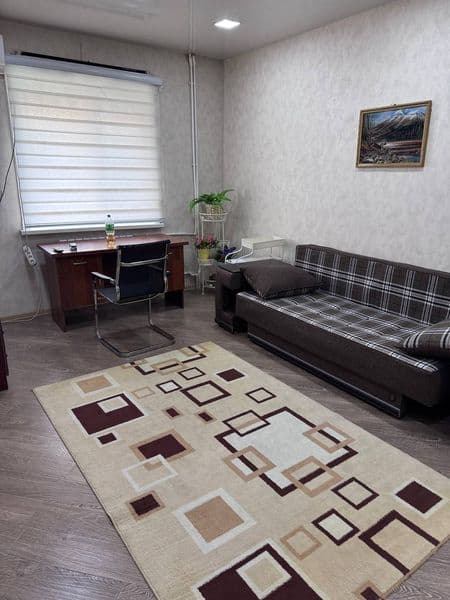 Аренда квартиры <br />
1в2х/2/4<br />
Кадышева базар <br />
