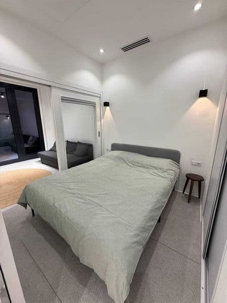 Район: Яшнабадский<br />
Адрес: Махтумкули<br />
New Life<br