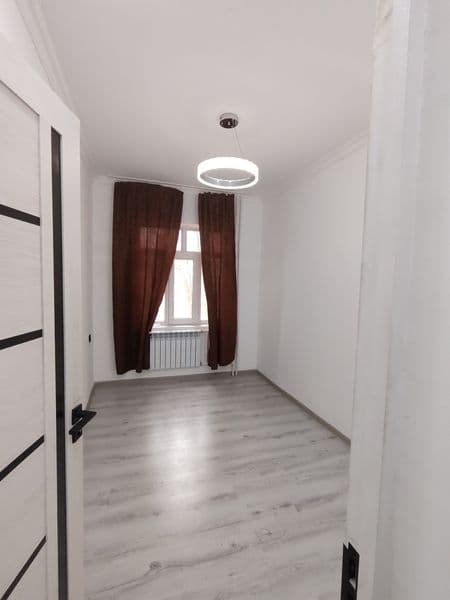 Сдается 2 комнатная квартира переделанная на 3 х комнатную н