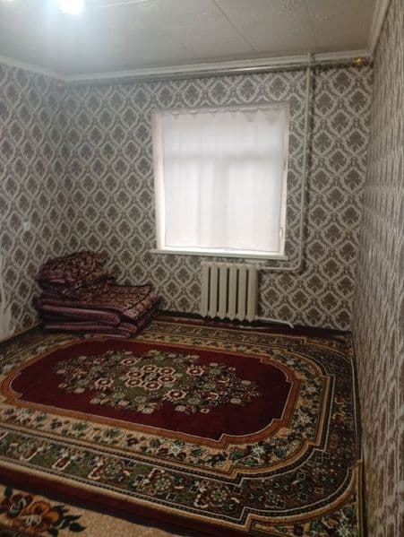 2хона 3 етажда 5 етажли гиштли. <br />
Хоналари алохида. <br