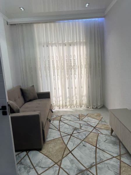 Квартира находится на Юнусабад-4 квартале в новостройке ПАНД