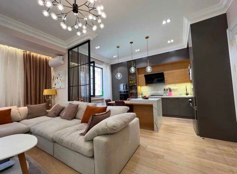 Ойбек ор: Грант мир отель 3-х комнатная б Сдаётся безупречна — фото 2