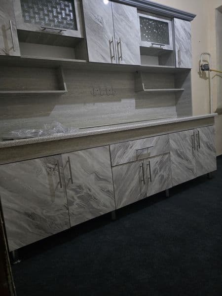 Mirzo ulug'bek metroni oldida bunyodkor stadionini orqasida 