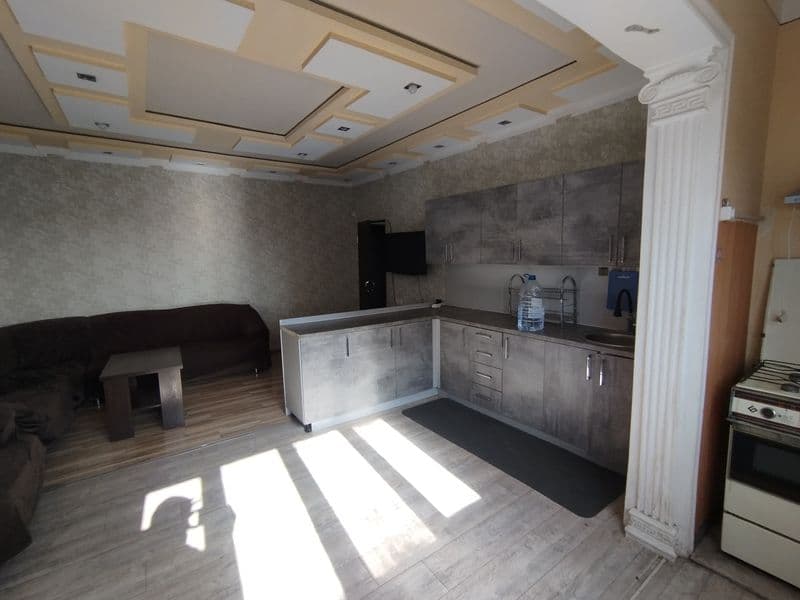 Кадышева бозорини ру́парасида 1 хона 2 хона килинган квартир — фото 5