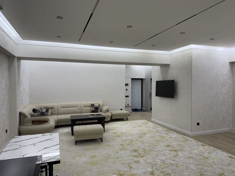 Сдаётся хорошая квартира с Авторский ремонтом <br />
<br />
