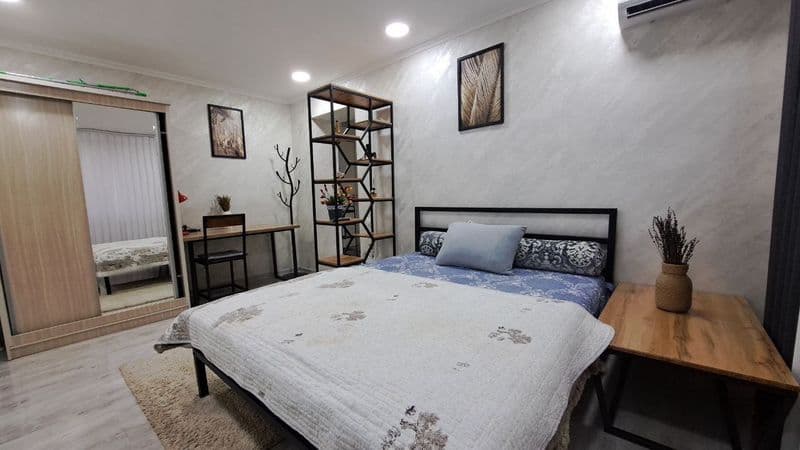 Сдаётся квартира только одному или максимум 2 человека .<br 