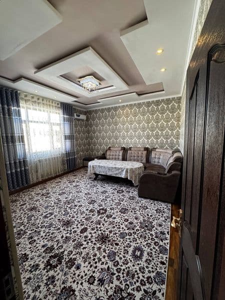 Район Ракат, ориентир школа. 4 этаж, 5-этажный дом. 35 м², к