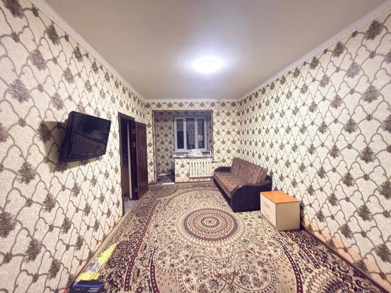 Chilonzor 10 kvartalda 37 domdan 2 xonali kvartira ijara ber