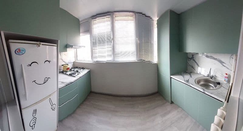 1-комнатная квартира в аренду.<br />
Сдаётся семье, девушкам — фото 2