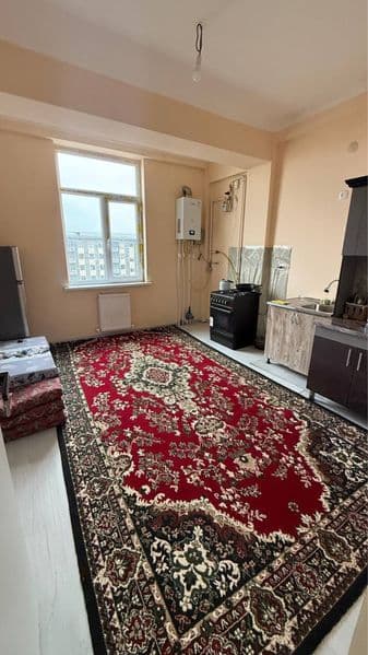 Ishlaydigan uqiydigan qizlarni olamiz <br />
Qizlaga kvartir