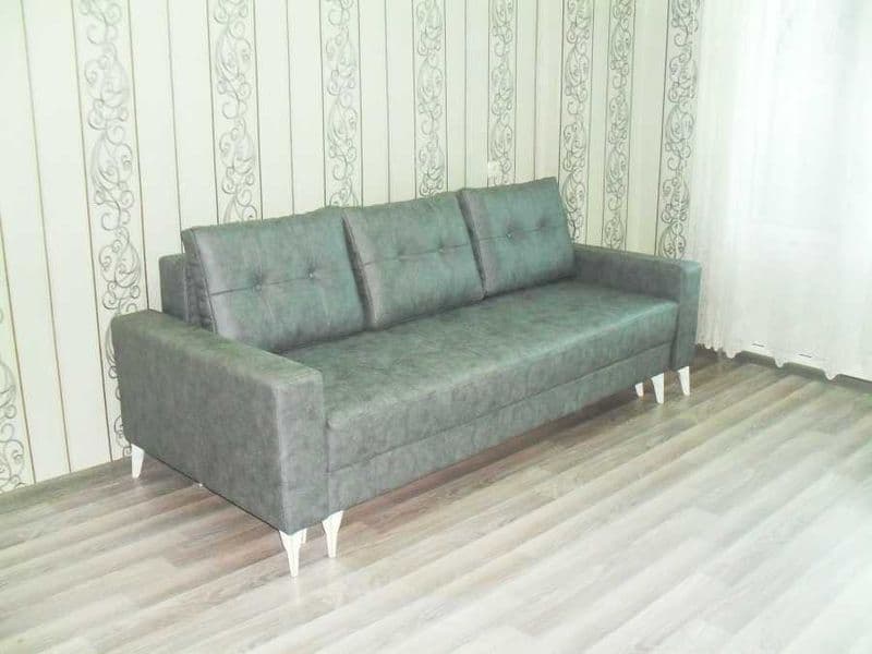 Аккуратная и уютная. Только для иностранцев. Своя, без посре