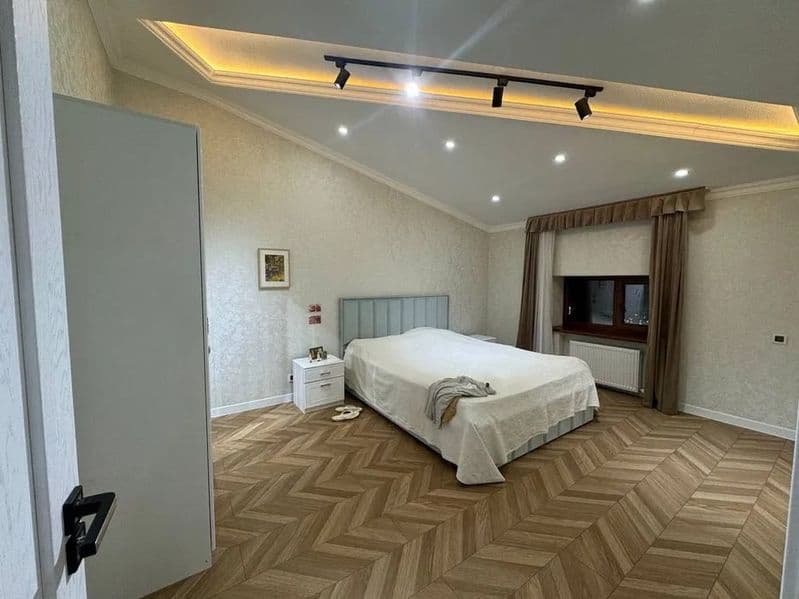 Сдаётся КЛАССНАЯ квартира<br />
<br />
• Район:Мирзо-Улугбек