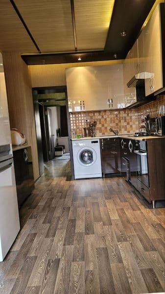 3 комнатная квартира 100 кв.м.<br />
Со всеми удобствами на 