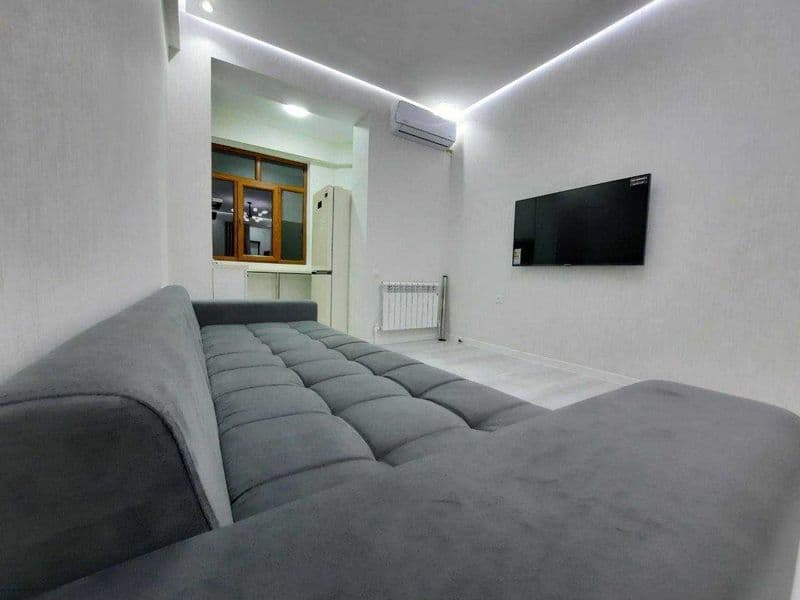 Сдается на Ойбеке в новостройке 1x комнатная переделанная в  — фото 2