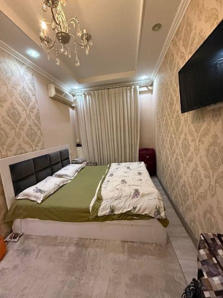 Lokatsiya: Shaharning qoq markazi! Oybek metrosidan chiqishi