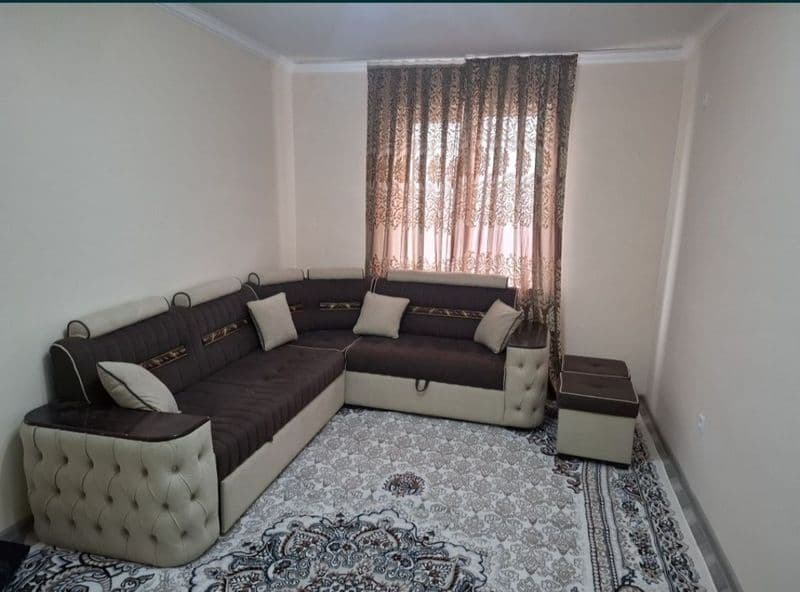 Бектемир Водникда <br />
3 хона 9 этаж 400$<br />
Барча жихо