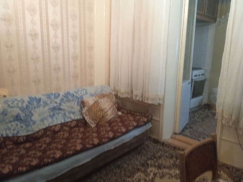 2ta qiz olnadi Weriklikga olnadi 3xona hamma waroit bor haza