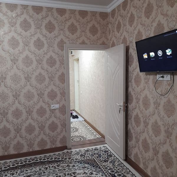 Ижарага 1.хонали уй коракамиш 1/3 берилади евро ремонт хамма