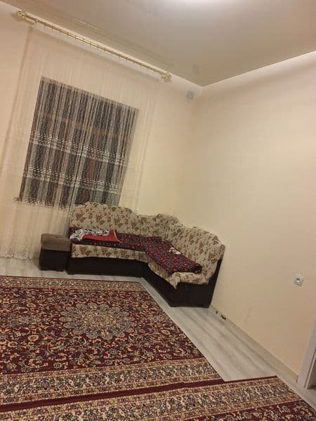 Кизлар учун ховли уй квартира хамма кулайликлари бор .  Евро