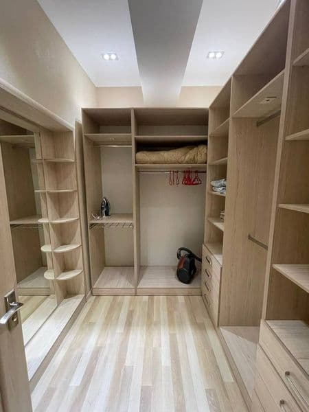 ЗАКРЫТЫЙ ДВОР зелени много тихий, такой в центре не найдете< — фото 3