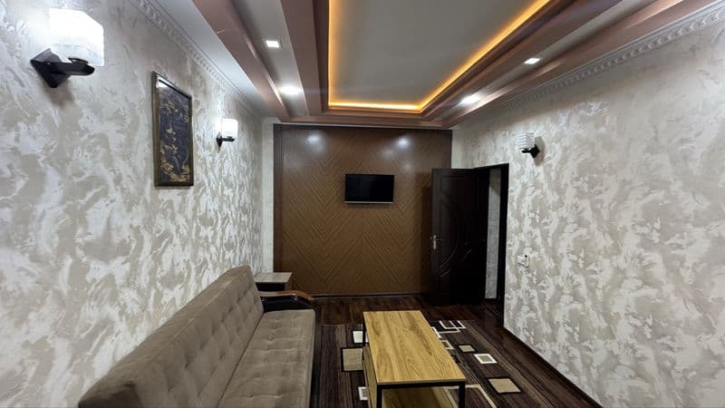 Своя квартира ЦУМ 110  школа 2 этаж 2 комнатная — фото 4