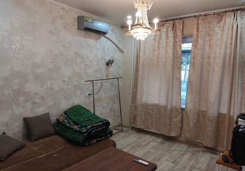 Аренда квартиры 1/1/4 Рисовый базар . Парк Фуркат <br />
Одн