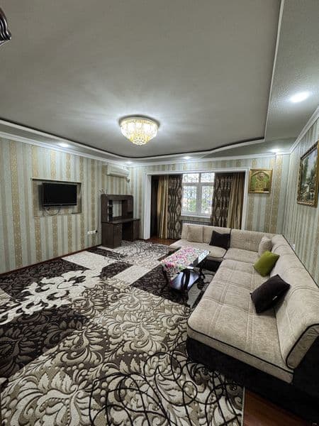 Своя квартира 2 комната <br />
Дворец авиастроителей