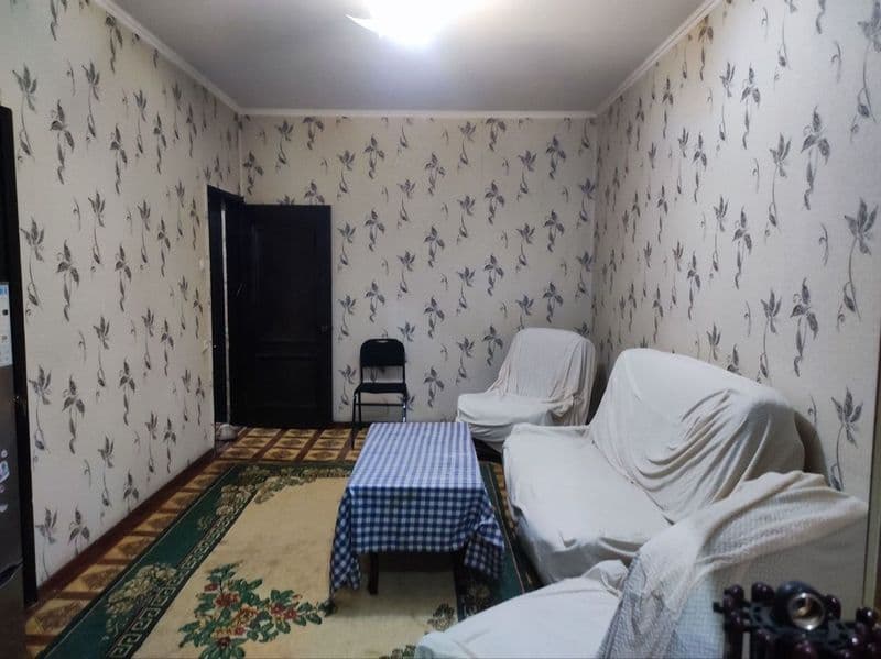 Аренда чиланзар 11.  Одна переделанная на двух.  Мебель техн