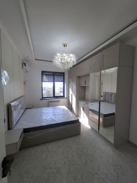 Qorasaroyda 3 zxona novastroyka arenda 3/10/11<br />
3 ta ka