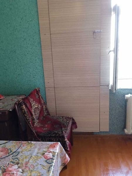 В квартире 2 комнаты, душ и туалет с раковиной. Для нагрева  — фото 3