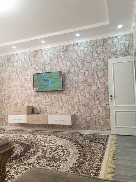 Квартира находится в Мирабадском районе, 9 этажный дом рядом — фото 2