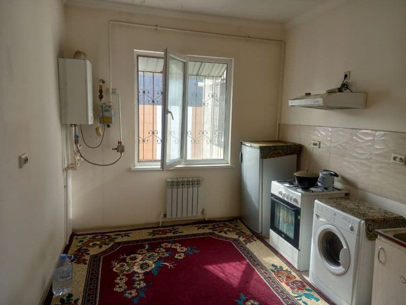 Яшнабадский. район   Чкалов.  Окло метро. Навастройка 2/16/1