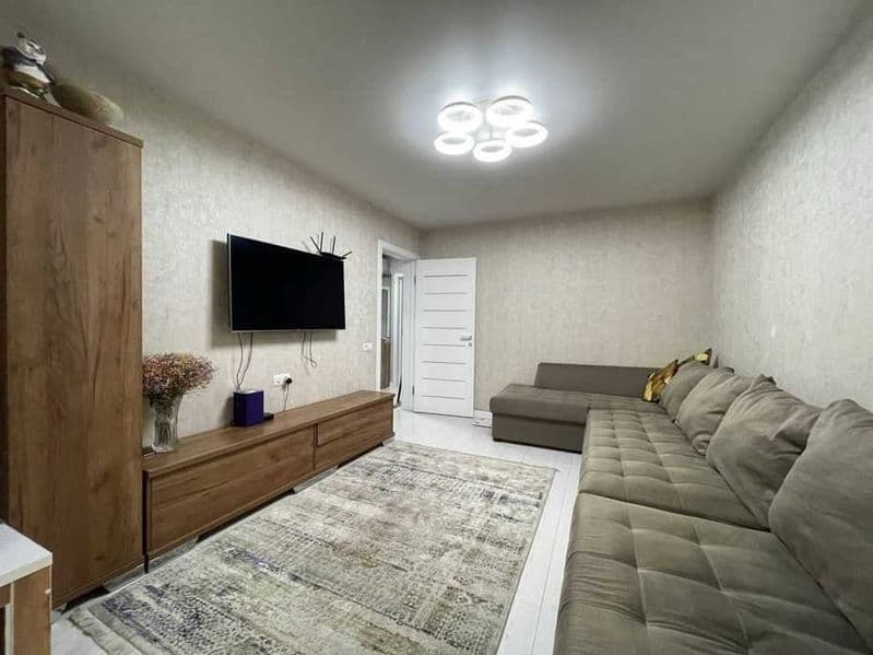 Срочно сдается<br />
<br />
Район: Шайхантахурский<br />
Адр