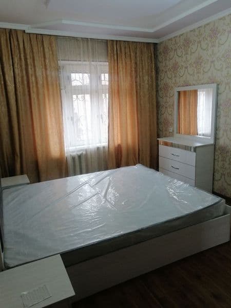 Сдается 3х ком 3этаж 4этажность 70кв, Связь университет бада